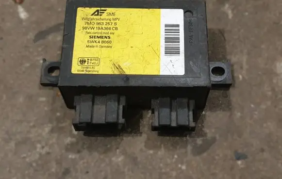 Ford Galaxy Immobilizer control unit/module 7M0953257S 98VW19A366CB