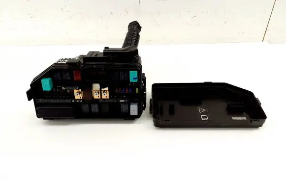 Honda Civic IX Fuse box set 170R100GYF TV2E010