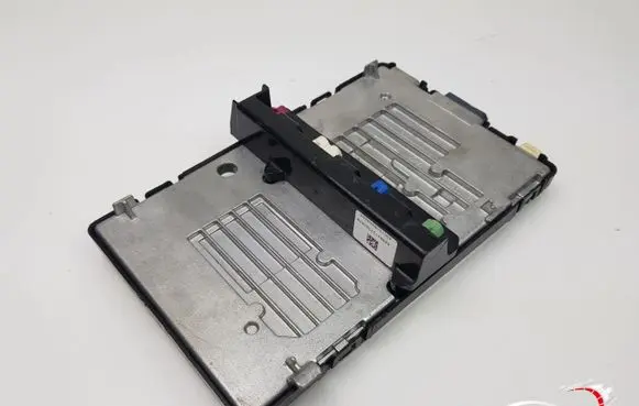 Radio/CD/DVD/GPS head unit