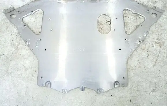 Chevrolet Corvette C8 Engine splash shield/under tray 84407946
