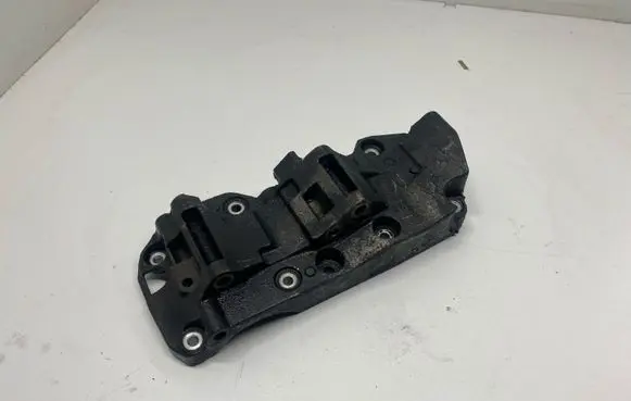 BMW 3 E92 E93 Generator/alternator bracket 8506863