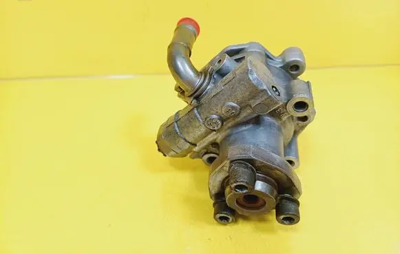 Volkswagen Golf IV Power steering pump 1J0422154B