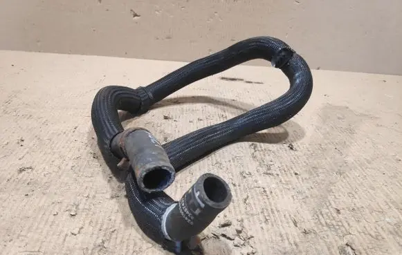 Renault Trafic III (X82) Engine coolant pipe/hose 924100345R