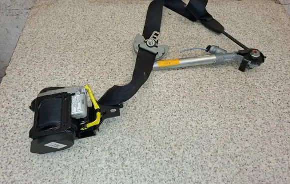 Peugeot 4007 Front seatbelt 6075396A