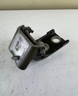 Citroen DS5 Rear door lower hinge