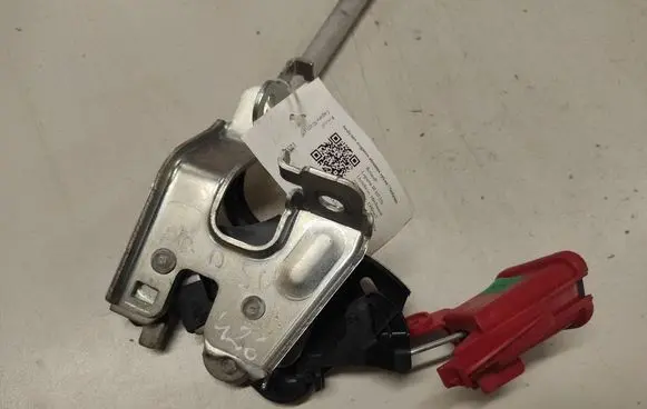 Renault Laguna III Seat back rest lock catch 883910003R 5268110 0407810
