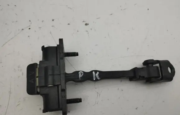 Peugeot 3008 II Front door check strap stopper