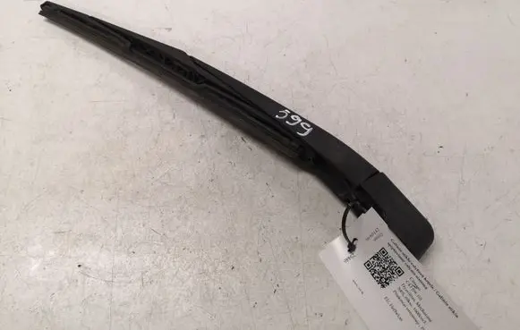 Citroen C4 I Rear wiper blade arm