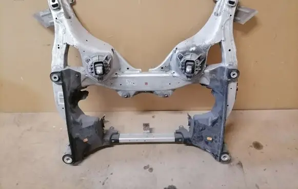 BMW 5 F10 F11 Front subframe 6781527 6781528 6797644