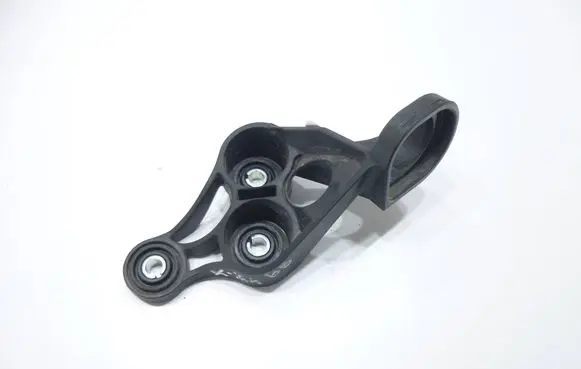 Volkswagen PASSAT B8 Gear shift cable bracket 5Q0713323G