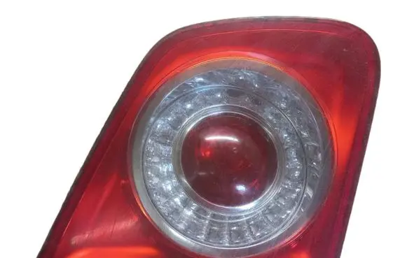 Volkswagen Jetta V Tailgate rear/tail lights 1K5945093