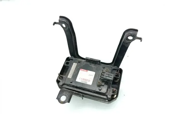 Lexus GS 300 350 430 450H Distronic sensor radar 8821030080