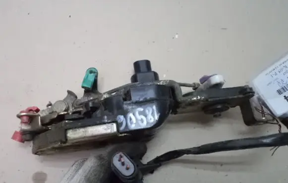Chrysler Grand Voyager III Front door lock