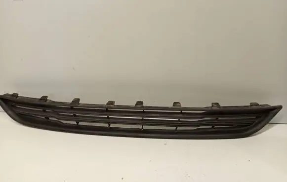 Ford Fiesta Front bumper lower grill C1BB17K945AA