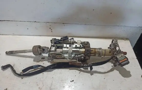 BMW 5 E60 E61 Steering wheel axle 6780881 200987209