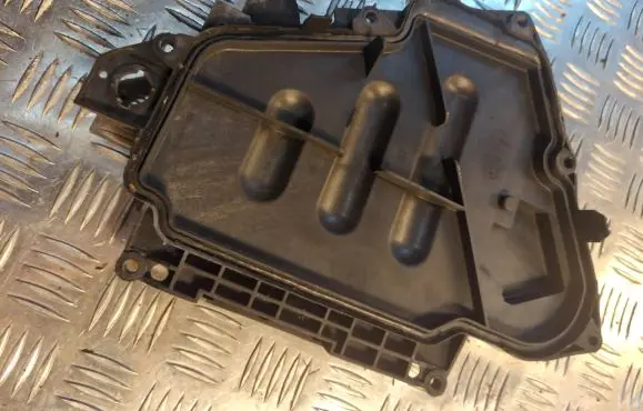 Audi A8 S8 D3 4E Fuse box cover 4E2937128