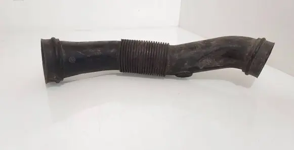 Audi A4 S4 B5 8D Air intake hose/pipe 058129627
