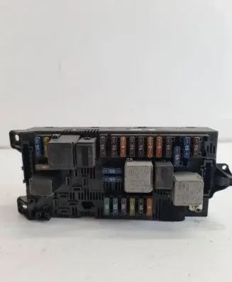 Mercedes-Benz E W211 Fuse box set 2115453101 00007165A22 A220331800007