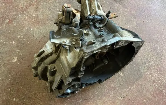 Suzuki SX4 Manual 5 speed gearbox 79JB