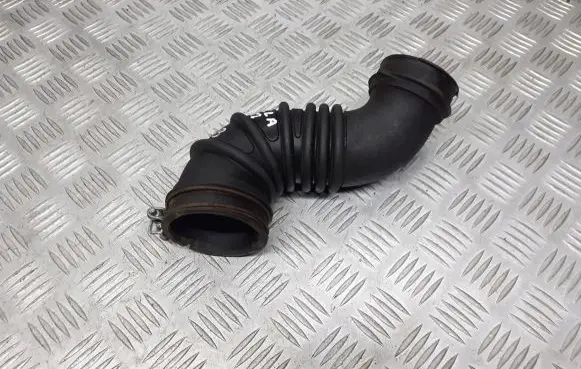 Toyota Corolla E120 E130 Air intake hose/pipe 17881-22070