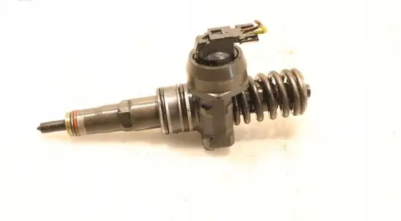 Skoda Fabia Mk2 (5J) Fuel injector 0414720215