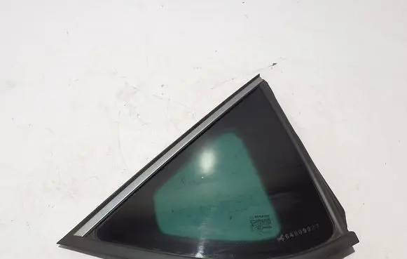 Renault Scenic IV - Grand scenic IV Rear side window 833062730R