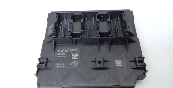 Volkswagen PASSAT B7 Comfort/convenience module 3AA937087J
