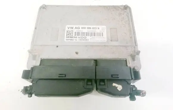 Skoda Fabia Mk2 (5J) Engine control unit/module 03D906023N 5WP4085104