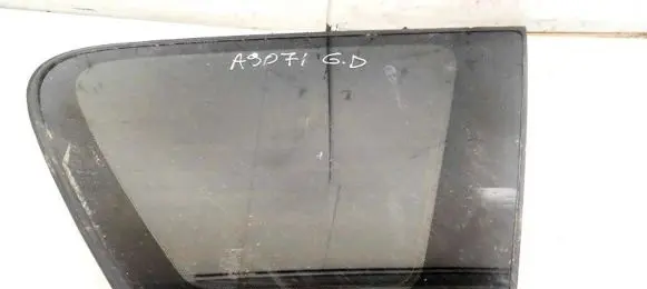 Toyota Avensis Verso Rear side window AS2