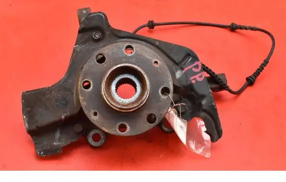Opel Corsa E Front wheel hub spindle knuckle 13388768