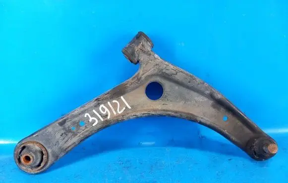 Mitsubishi Outlander Front lower control arm/wishbone 4013A280
