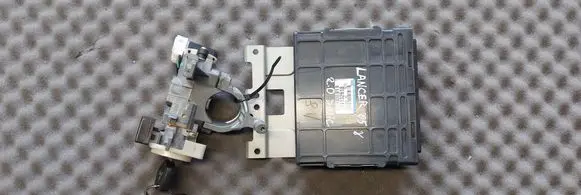 Mitsubishi Lancer Engine control unit/module MN132618 E6T34881