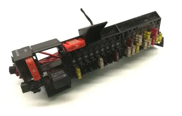 Mercedes-Benz E AMG W210 Fuse box set 2105460543