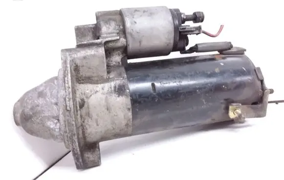 Volkswagen PASSAT B5 Starter motor 068911024 0001110136