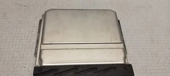 Volvo V70 Engine control unit/module 0281001776 09496667A