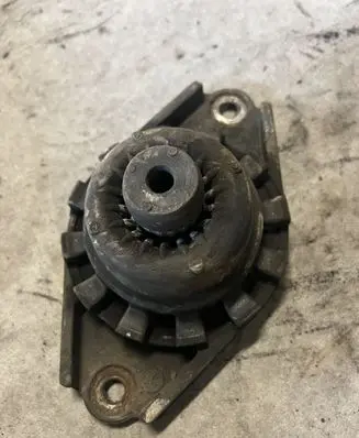 Nissan Primera Coil spring/strut mount 55320BM400 55320BM40