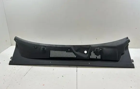 Maserati Coupe Wiper trim