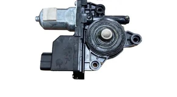 KIA Soul Front door window regulator motor 82450B2010 DH0620203550