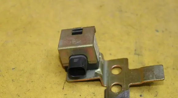 Mercedes-Benz ML W163 ESP acceleration yaw rate sensor A1635420618