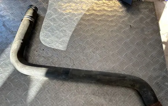 Ford Explorer Engine coolant pipe/hose