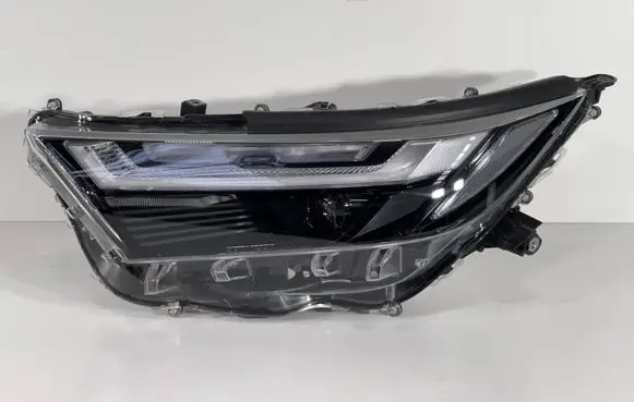 Toyota RAV 4 (XA40) Headlight/headlamp