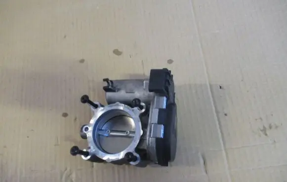 Mercedes-Benz B W246 W242 Throttle valve A2701410025