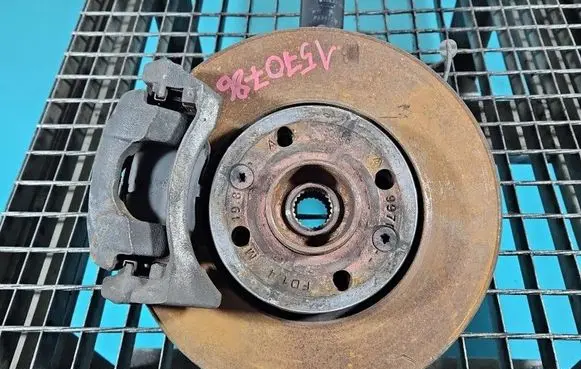 Renault Clio V Front wheel hub spindle knuckle IMPRK1570786