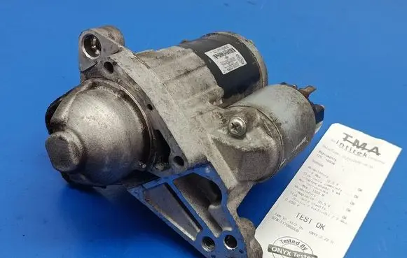 Renault Captur Starter motor 233000557R