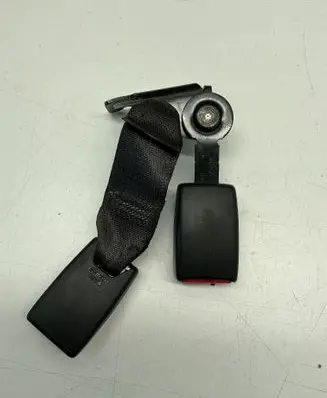 Cadillac CTS Middle seatbelt buckle (rear) 2027537