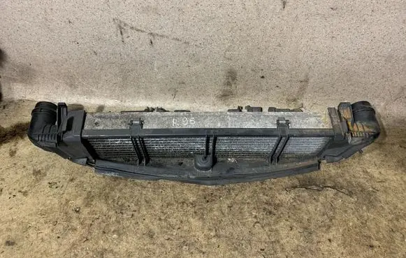 Mercedes-Benz C W204 Intercooler radiator A2045050430