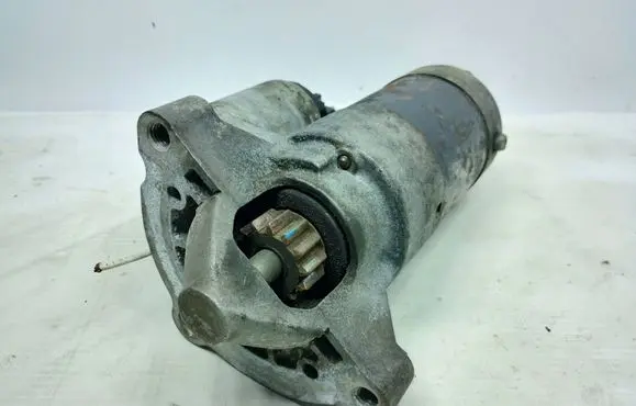 Peugeot 206 Starter motor M001T80481