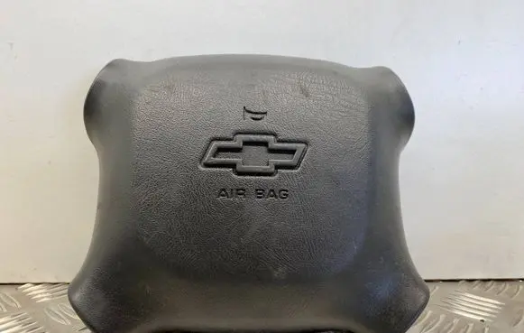 Chevrolet Blazer Steering wheel airbag 