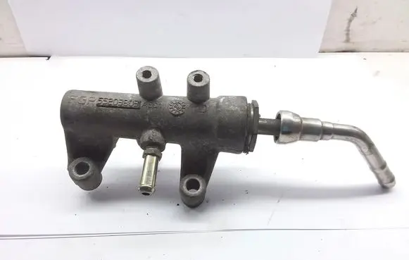 Saab 9-5 Fuel pressure regulator 55203803