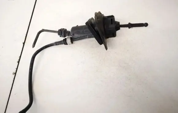 Ford Focus Clutch master cylinder 3m517a543ae 3m51-7a543-ae